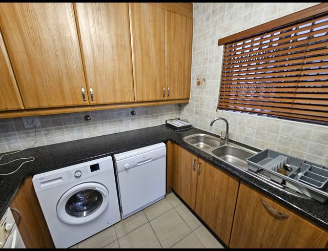 3 BEDROOM FLAT TO LET IN VAALPARK